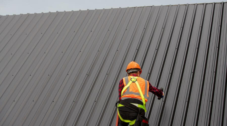 Professional gutter cleaning in Nashwauk, MN